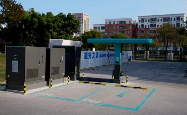 BYD flash charging station